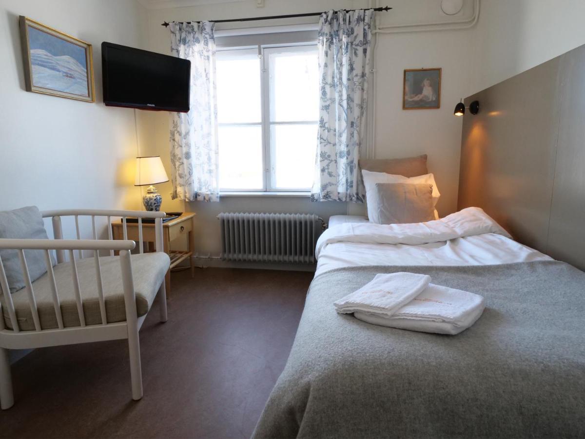 Gripsholms Bnb Мариефред Экстерьер фото