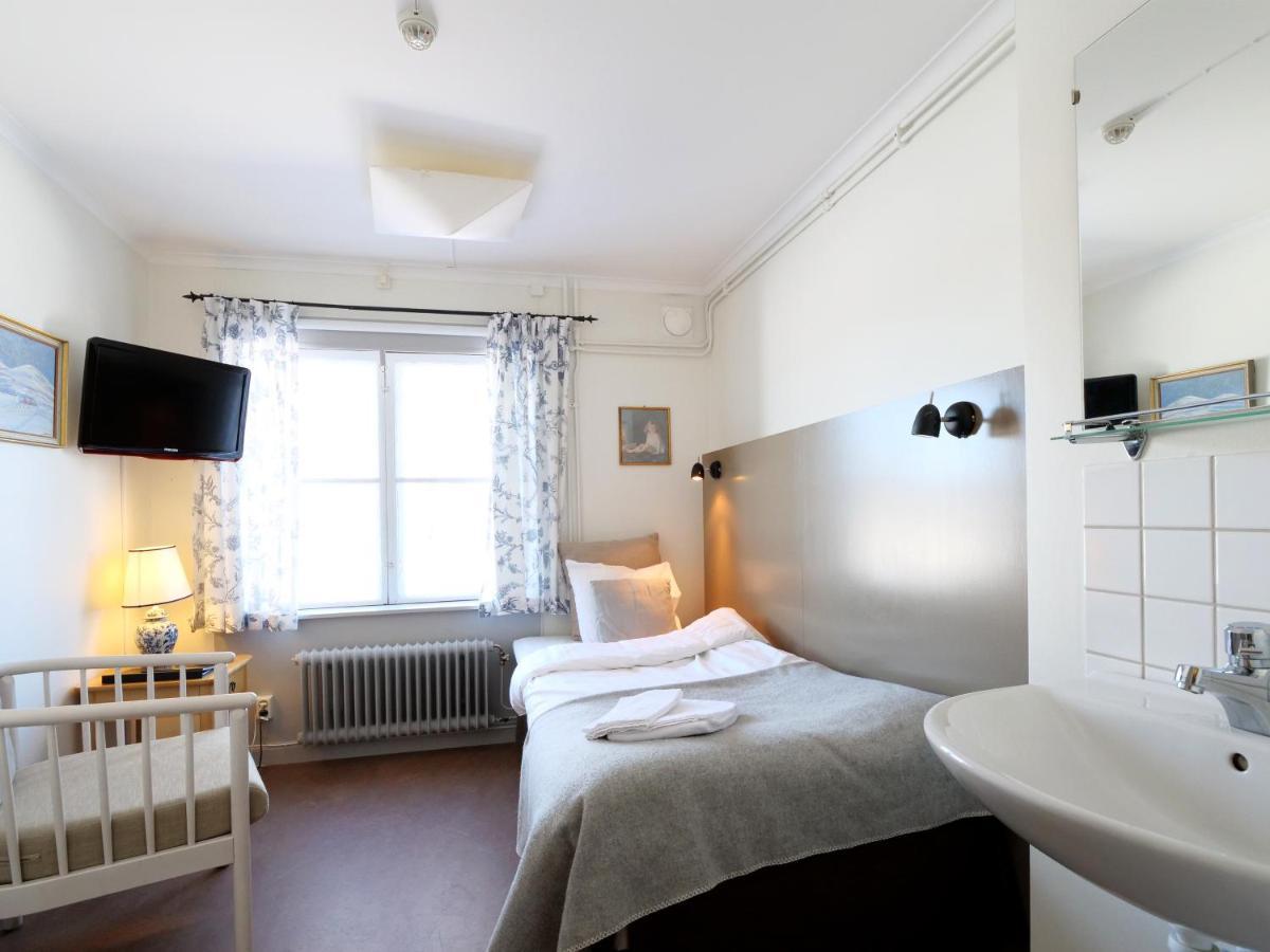 Gripsholms Bnb Мариефред Экстерьер фото